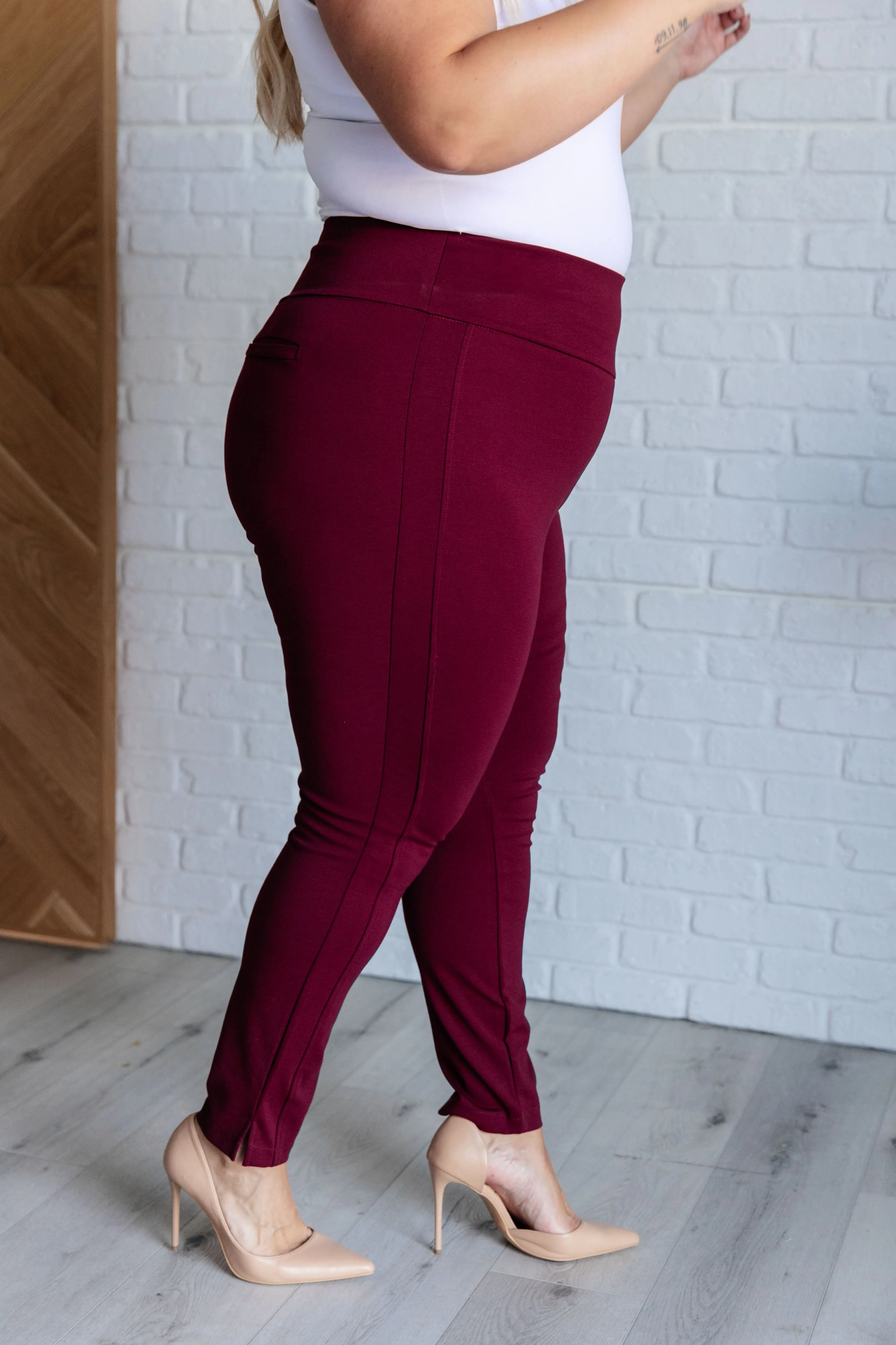 Magic Skinny 28" Pants in Wine - 11/14
