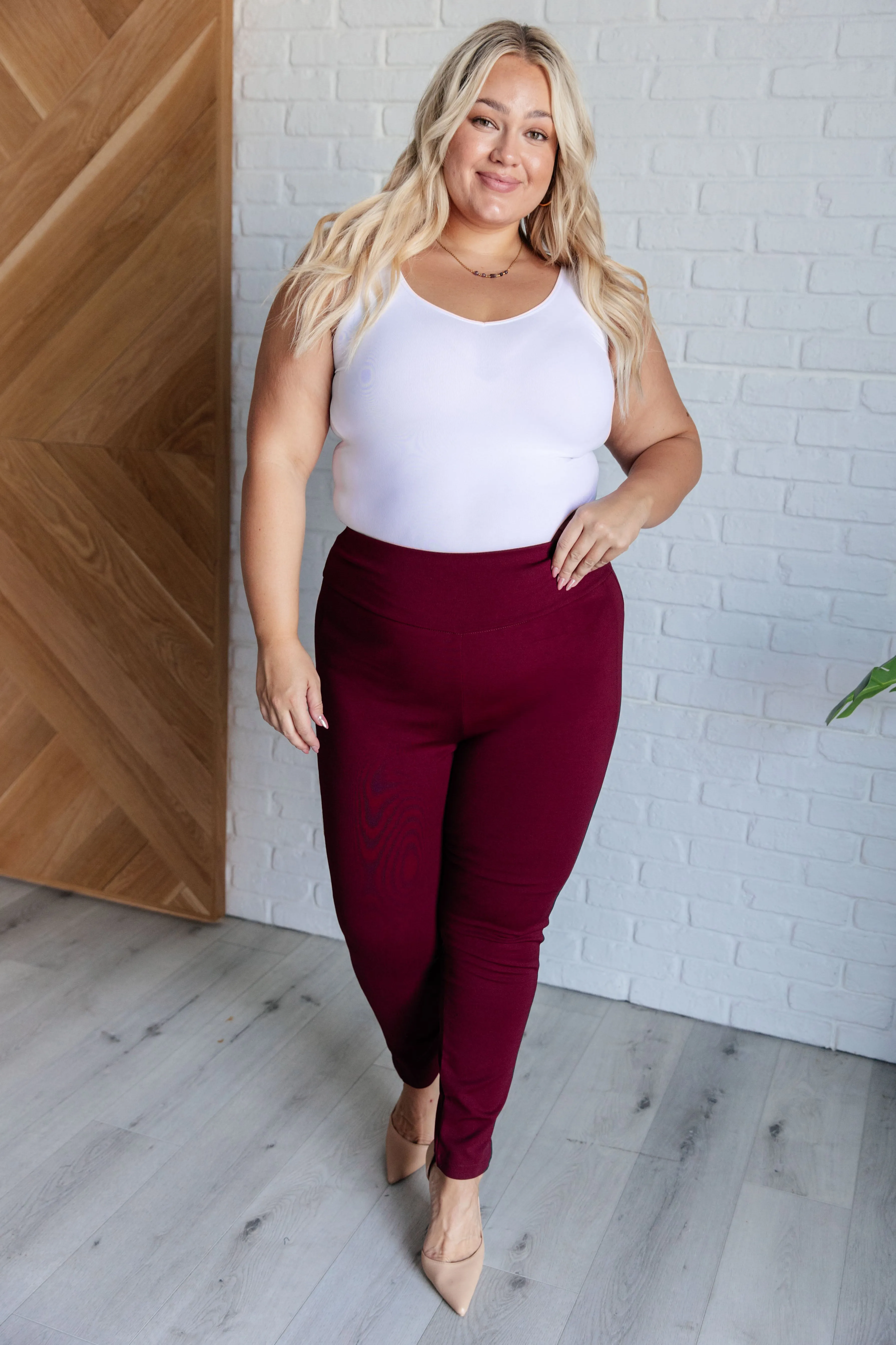 Magic Skinny 28" Pants in Wine - 11/14