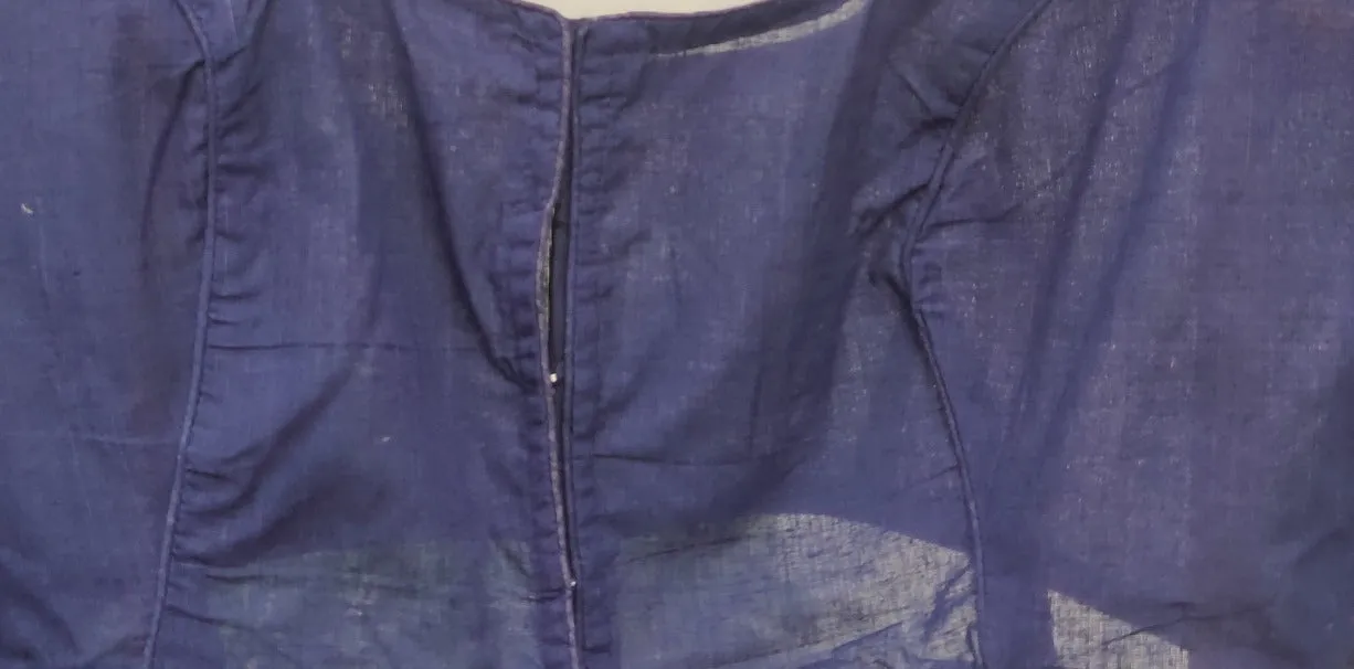 SIMPLE BLUE SLEEVELESS BLOUSE
